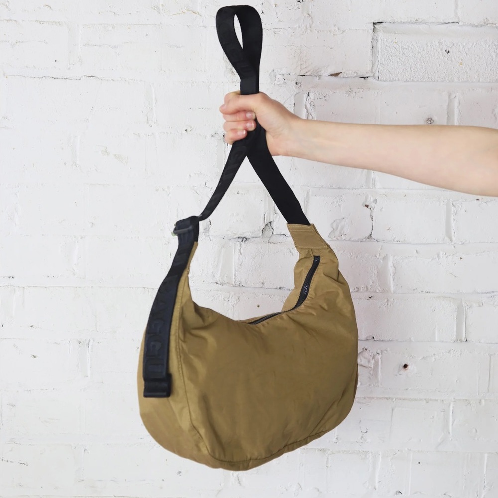 Baggu medium crescent nylon shoulder bag in khaki